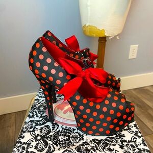 Bordello platform heals red polka dot sz8